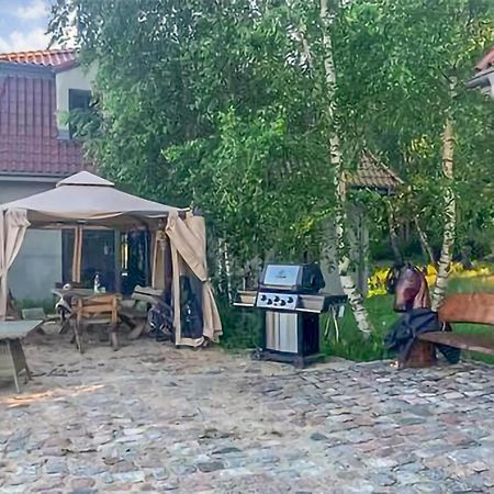 Amazing Home In Gniewino With Kitchen Zewnętrze zdjęcie