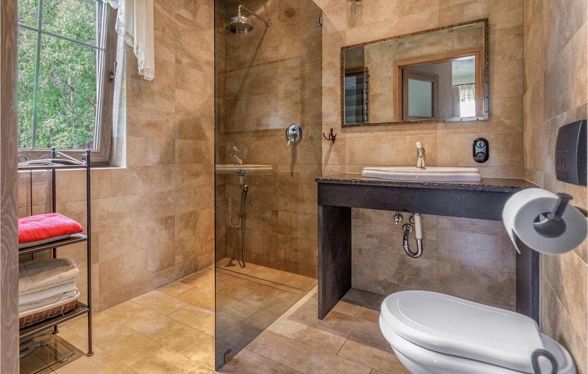 Amazing Home In Gniewino With Kitchen Zewnętrze zdjęcie
