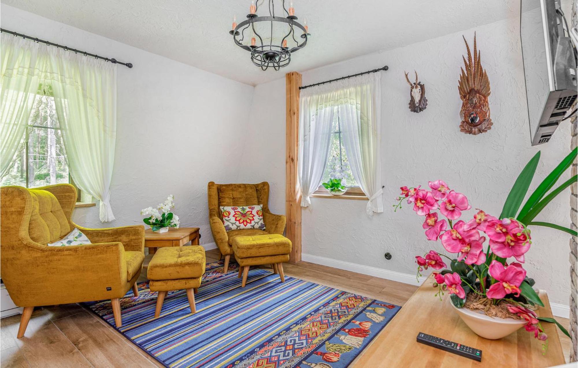 Amazing Home In Gniewino With Kitchen Zewnętrze zdjęcie